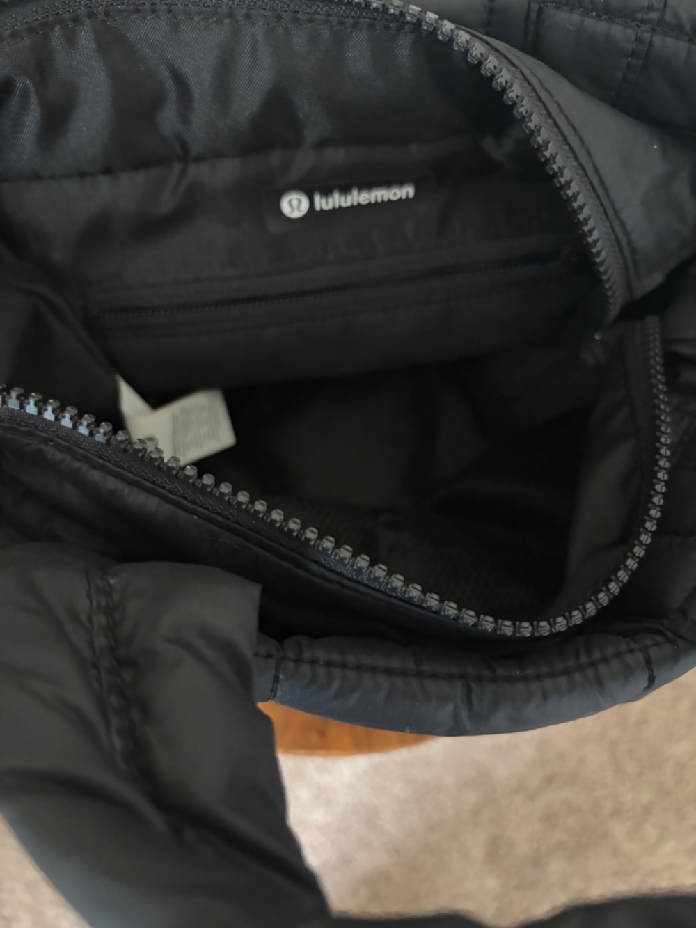 Lululemon Quilted Grid Tote Bag Mini 5L *Black* - Picture 10 of 10